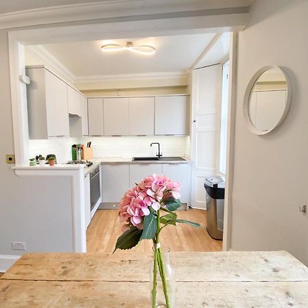 Rose Street'S Hidden Treasure- 2Bed Newly Refurbished Apt EDI Exterior photo