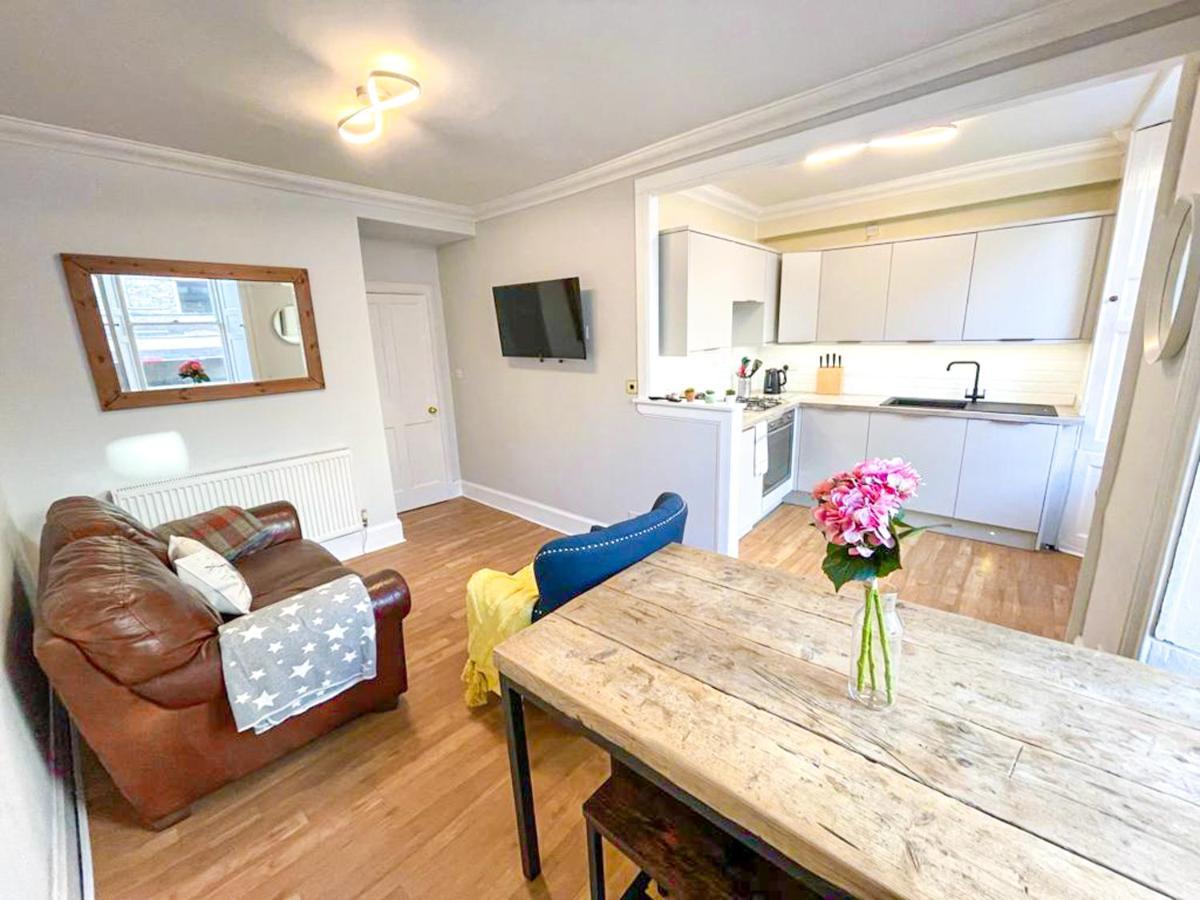 Rose Street'S Hidden Treasure- 2Bed Newly Refurbished Apt EDI Exterior photo