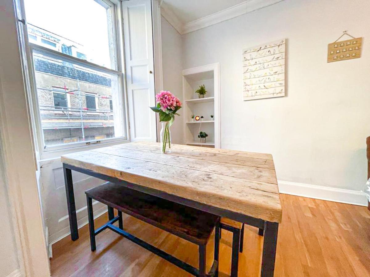 Rose Street'S Hidden Treasure- 2Bed Newly Refurbished Apt EDI Exterior photo