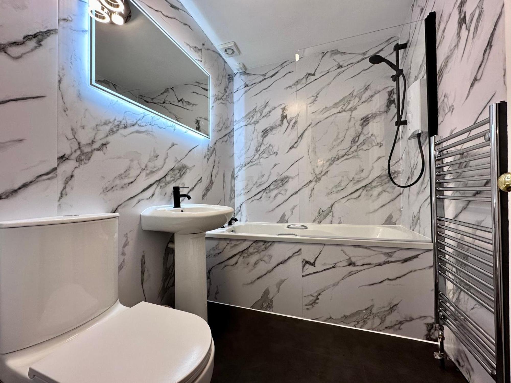 Rose Street'S Hidden Treasure- 2Bed Newly Refurbished Apt EDI Exterior photo